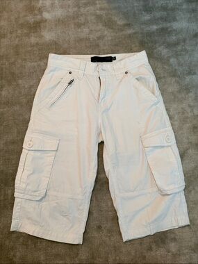Women’s  Cargo Shorts in Off-White